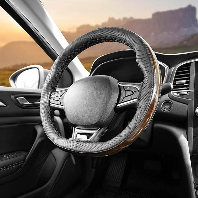 Κάλυμμα Τιμονιού Αυτοκινήτου Δερματίνη Otom Ραφτό Εξώγαζο DK-304 Μαύρο-Καφέ Medium 37-39cm 1 Τεμάχιο - Image 6