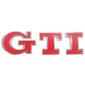 Σήμα “GTI” Αυτοκόλλητο Και Βιδωτό Κόκκινο – Ασημί 8×2.2cm 1 Τεμάχιο