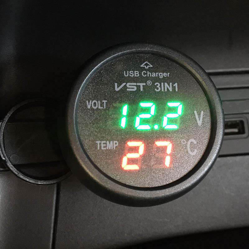 Βολτόμετρο, Θερμόμετρο Και Φορτιστής Αυτοκινήτου Με USB Μαύρο Με Κόκκινα Και Πράσινα Νούμερα 1Τμχ - Image 5